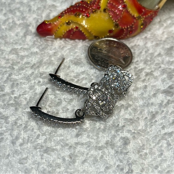 Dangle drop rhinestone earring -clover look NWOT - Picture 7 of 12